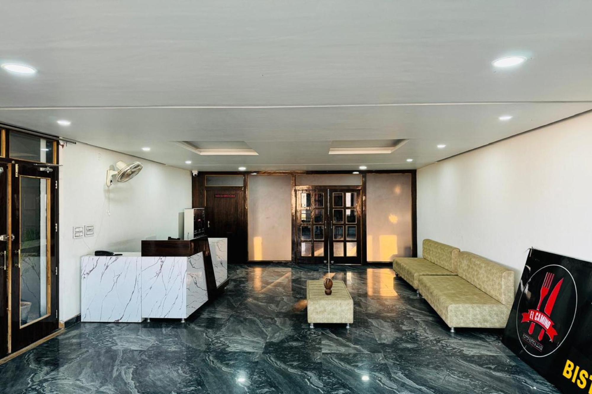 Hotel Eagle Inn Udajpur Zewnętrze zdjęcie