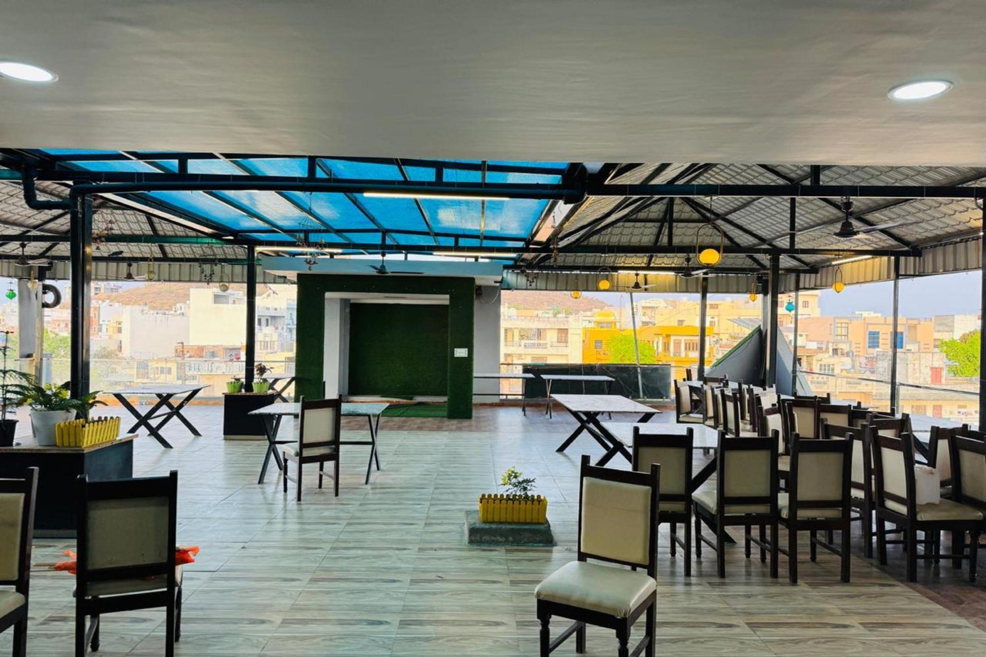 Hotel Eagle Inn Udajpur Zewnętrze zdjęcie