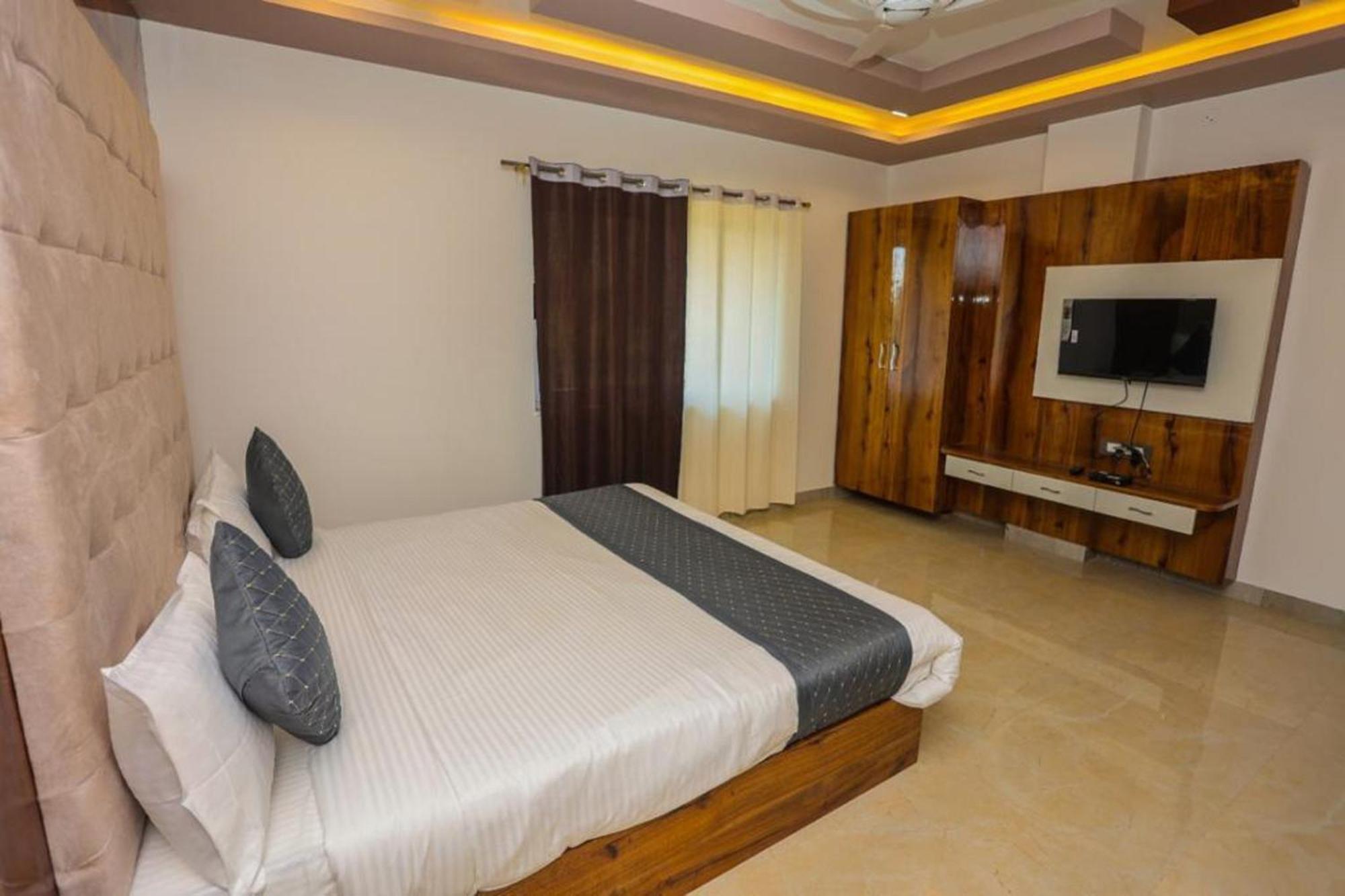Hotel Eagle Inn Udajpur Zewnętrze zdjęcie