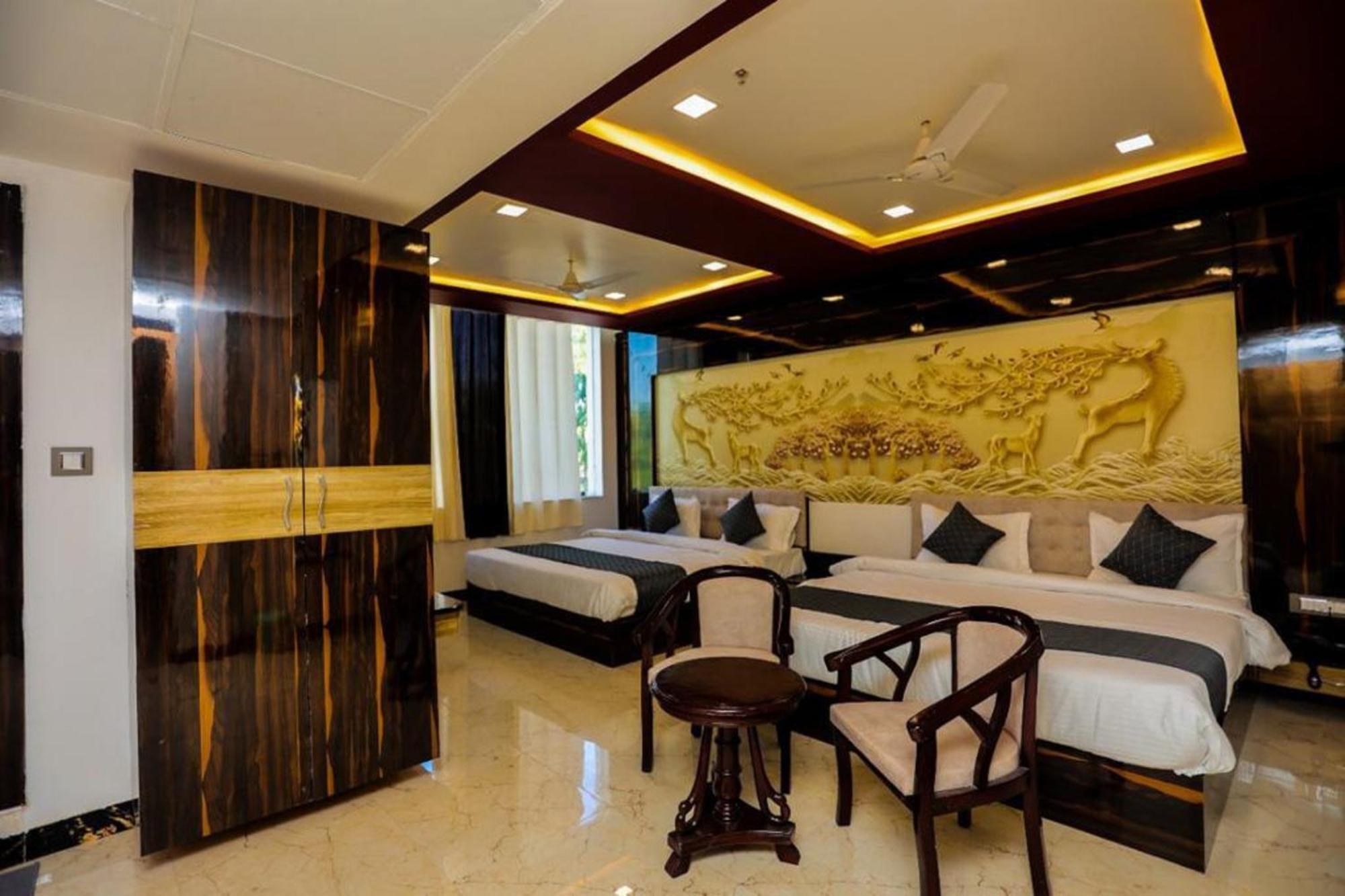 Hotel Eagle Inn Udajpur Zewnętrze zdjęcie
