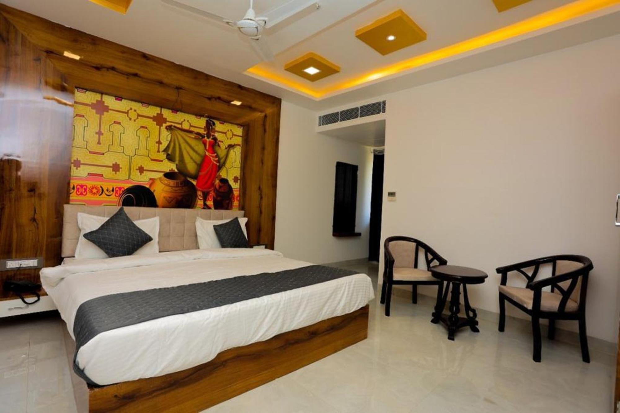 Hotel Eagle Inn Udajpur Zewnętrze zdjęcie