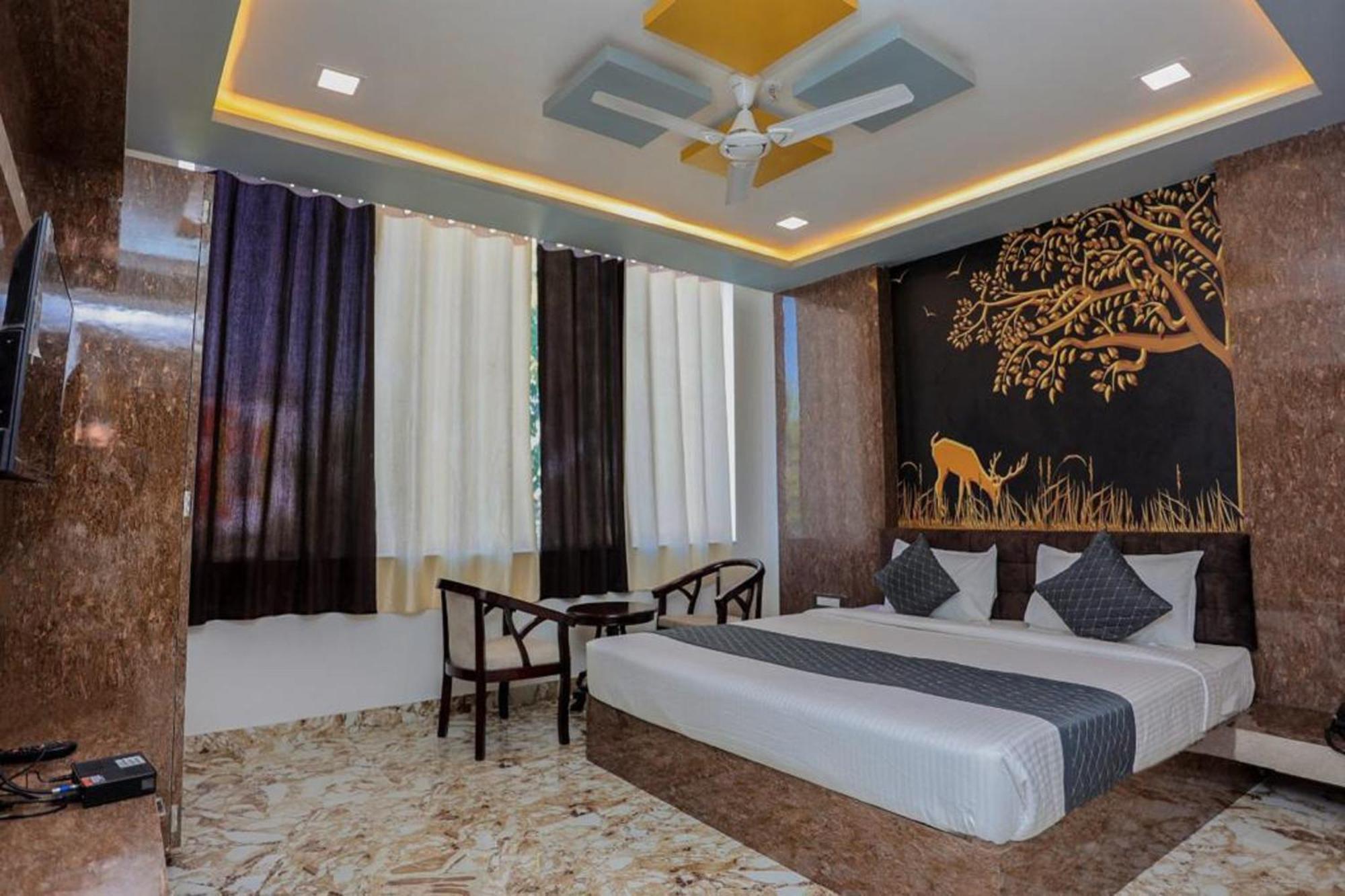 Hotel Eagle Inn Udajpur Zewnętrze zdjęcie