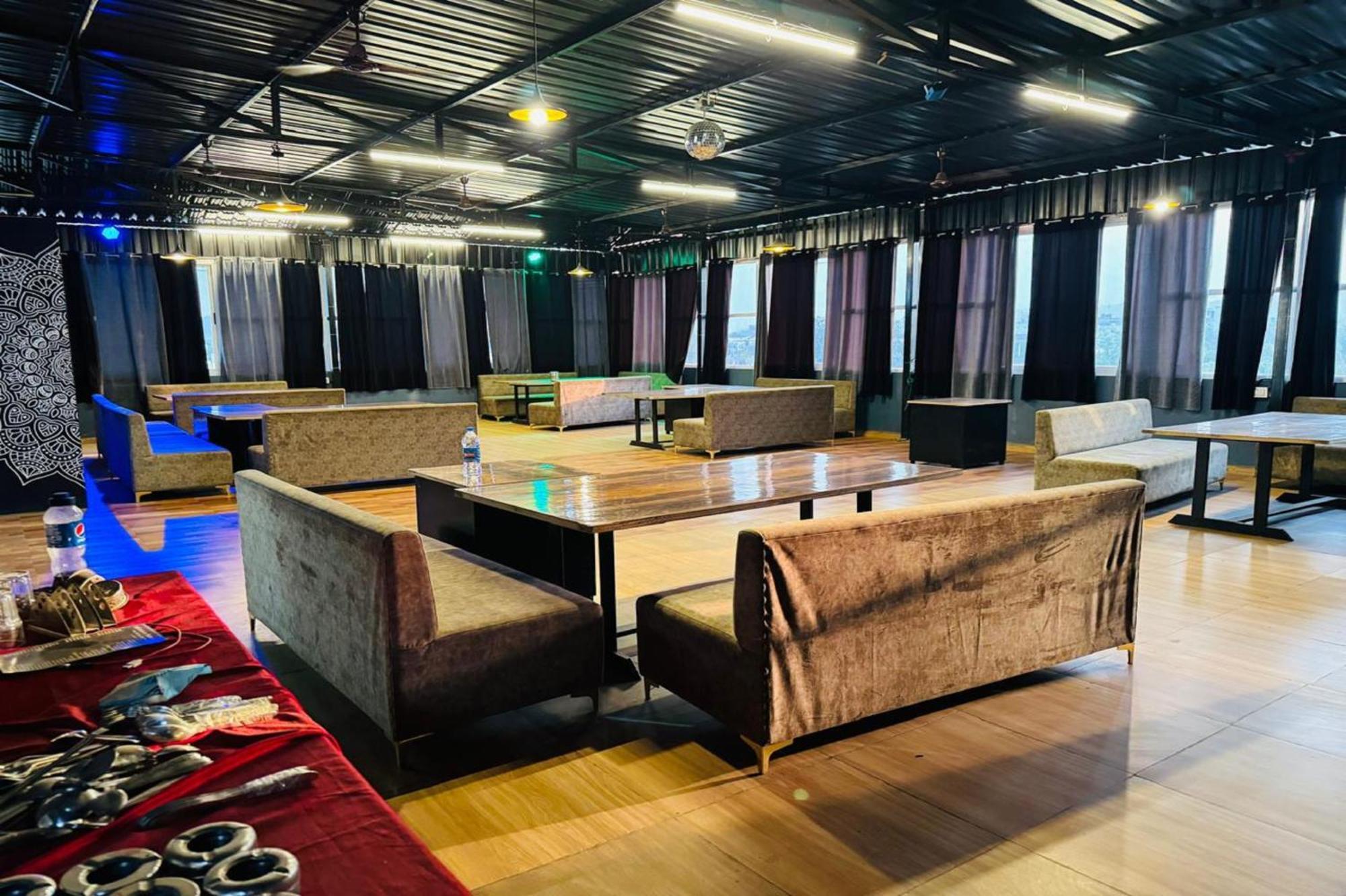 Hotel Eagle Inn Udajpur Zewnętrze zdjęcie